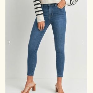 New JUST USA High Rise Slim Stretchy Straight Skinny Medium Wash Denim Jeans 10